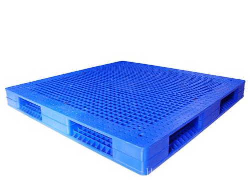 吹塑托盤和注塑托盤的區(qū)別是什么？